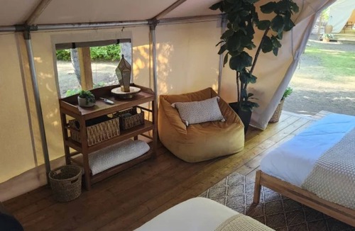 Tsawwassen Cabin | The Fox Den