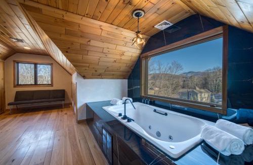 Windham Hotel | The Haüs Windham - Spacious Suites, Hot Tub, Mountain Views!