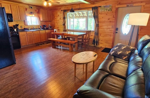 Greenville Cabin | The Lily Pad-Direct ATV Access*Close to Town*Pet Friendly*A/C