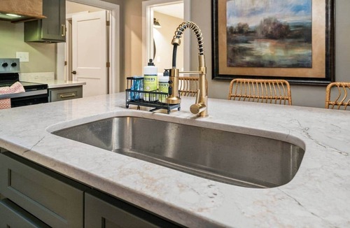 Walland House | The Little River Nest, 2 Master Suites w/King Beds