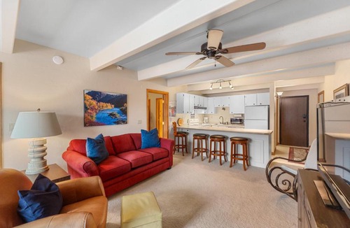 Dillon House | The Lodge at Lake Dillon #308