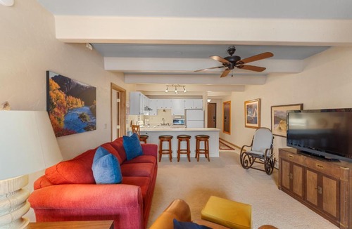 Dillon House | The Lodge at Lake Dillon #308