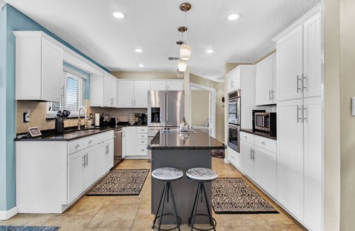 Lemon Bluff House | The Lodge on the St. John’s River 5 bdrm/3 bth home