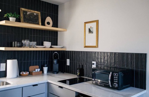 Chambersburg Apartment | The Mane & Co - No. 4