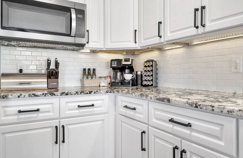 Largo House | The Pool House -Private Heated Pool w Entire House ~ PETS WELCOME!