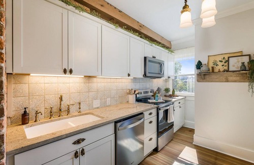 Staunton Apartment | The Potters House: Luxury Apartment/Walk Downtown