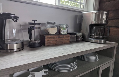 Brownsville House | The Roots & River Guest House in Brunswick's Historic Downtown