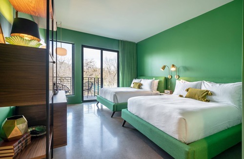 Round Rock Original Plat Hotel | The Ruby Hotel
