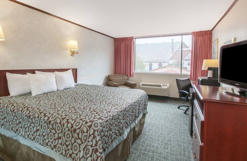 Schenectady House | The Schenectady Inn & Suites