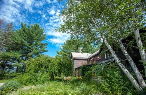Swanzey Bed & Breakfast | The Tartan Fox at the Meadmere