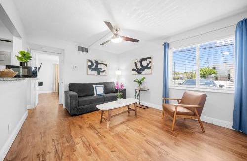 Central Oakland Park Apartment | The Victor Apartments By Lowkl