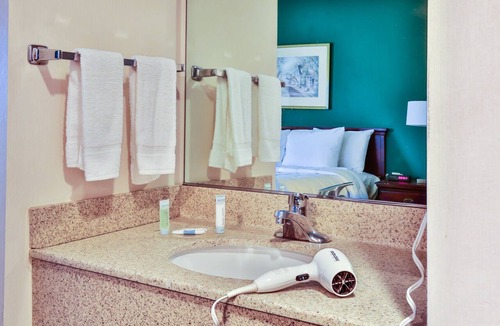 Butztown Hotel | The View Inn & Suites