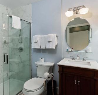 Lenox Hotel | The Whitlock