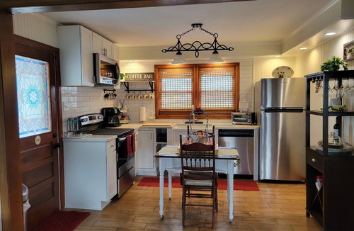 Ranson House | "The Wilt House" - Cozy Vintage Home by Charles Town, Casino & More!