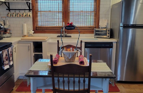 Ranson House | "The Wilt House" - Cozy Vintage Home by Charles Town, Casino & More!