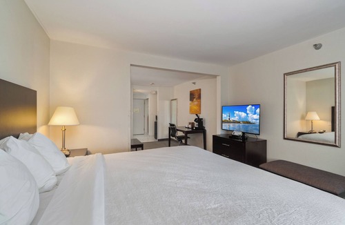 Cedar Point Hotel | The Windstar Hotel - Emerald Isle/Swansboro