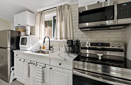 The Woods Cottage | The Woods, Romantic Mountain escape with hot-tub under the stars!