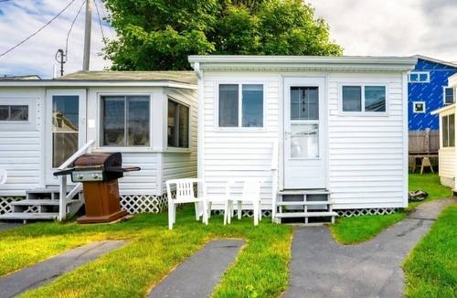 York Beach Cottage | This cottage is a 1 bedroom(s), 1 bathrooms, located in York , ME.