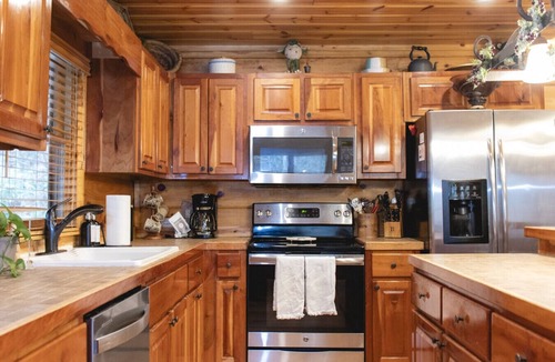 Blue Ridge Cabin | Toccoa River Fun + Hot Tub, Game Rm, Fish, Swim