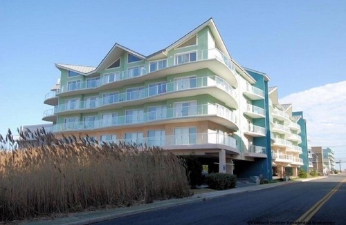 Midtown Ocean City Condo | Top Floor, Bayfront, 3 BR, 3 BA Unit, Beautiful Sunsets
