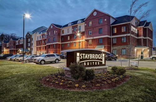 Lanham Apartment | Top Location | Free Breakfast + Fitness Center
