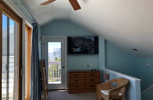 Dewey Beach House | Top Rated Dewey Beach Townhome Walk to Beach Bay Views Sleeps 10 Pet Friendly