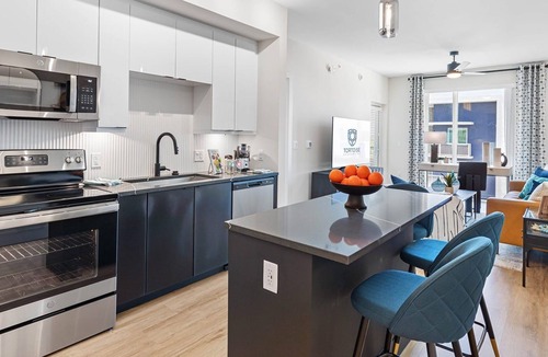 West Palm Beach Apartment | TortoiseOne 2BD 1 - Two Bedroom Apartment, Sleeps 4