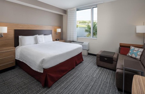 The Hammocks Hotel | TownePlace Suites Miami Kendall West