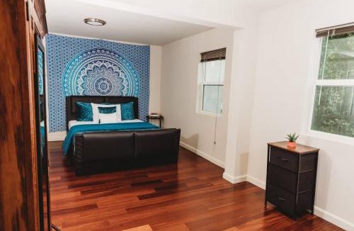 Hanover House | Tranquil Family Home Near BWI Casino Shopping & Fire Pit