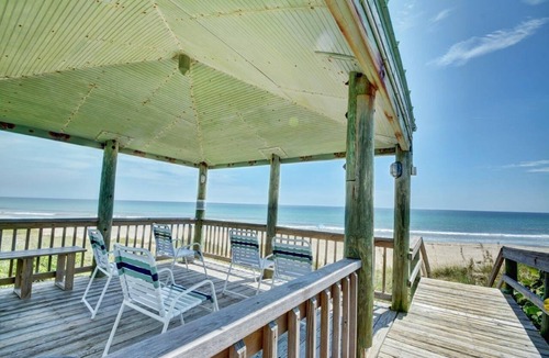 Hutchinson Island South House | Treasure Coast location with resort type amenities