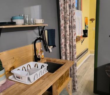 Salisbury Apartment | Tree views relaxing guesthouse