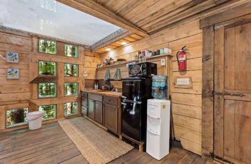 Rogers House | Treehouse - Amazonia - Red River Gorge KY