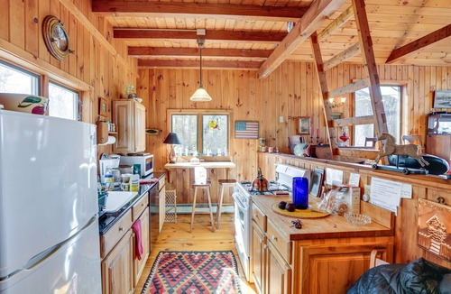 Athens Cabin | Treehouse Sanctuary Nature Retreat