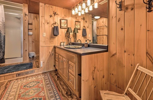 Lone Rock Cabin | Trout Lodge at Two Rivers - Waterfront Cabin!