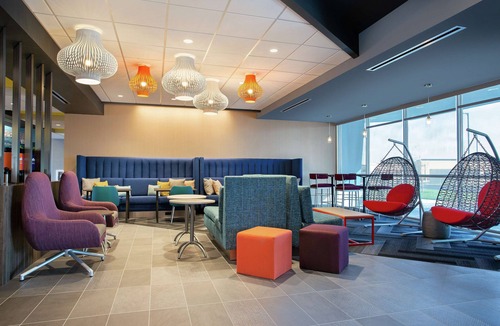 Audubon Hotel | Tru by Hilton Audubon Valley Forge