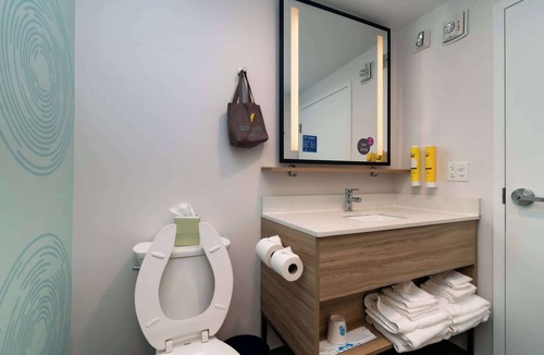 Florida City Hotel | Tru by Hilton Florida City