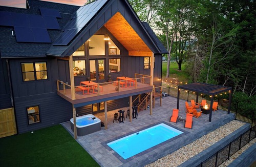 Shenandoah Ski Chalet | Twin Chalets w/mountain and river views, river access, heated pools, hot-tubs