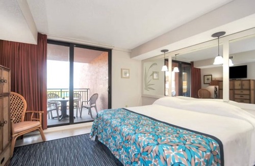 Indian Harbour Beach Resort | Two Bedroom, Ocean Front, Luxury Condo, Indian Beach Harbour, FL 3814525