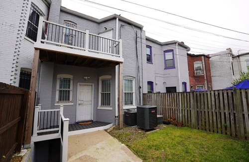 Capitol Hill Apartment | Two Bedroom- 10 Mins to Sports & Museums