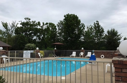 Cabot House | Two Units w/FREE Parking, FREE Breakfast! Pets are Welcome!
