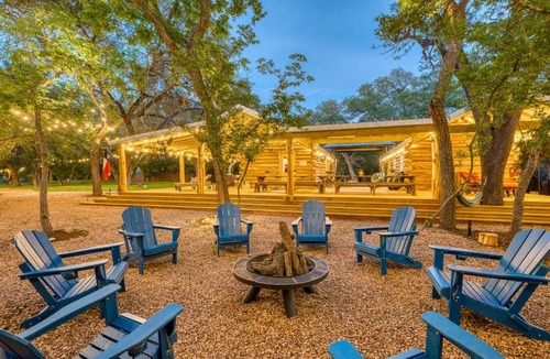 Blanco House | Ultimate Riverfront Retreat! Blanco Family Cabin