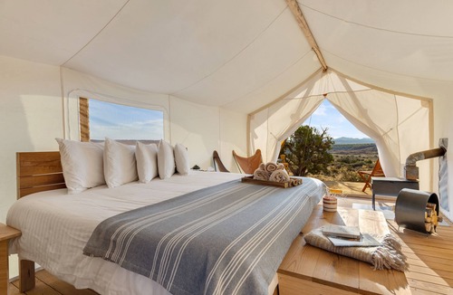 Moab Cabin | Under Canvas Moab