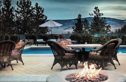 Dilworth Mountain Estates Bed & Breakfast | Under The Tree B&B