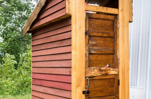 Chatham House | Unique Off-grid stay in the heart of the White Mountain National Forest