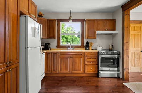 Saint-Mathieu-du-Parc Cabin | Unique private Island, islet Chouette