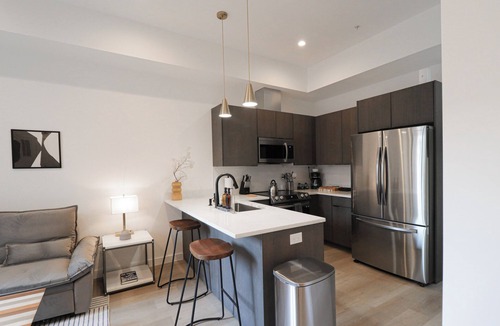 Shaw Bed & Breakfast | Unit 6: Studio/Queen +Sofa Bed in the heart of DC