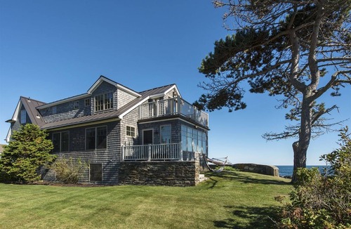 Pond Cove House | Unparalleled Luxury at This Oceanfront Home on a Private Peninsula