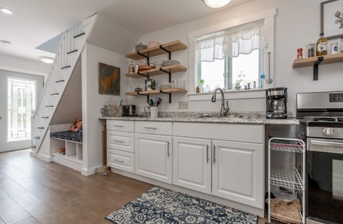 Long Island Cottage | Updated Long Island Maine Cottage