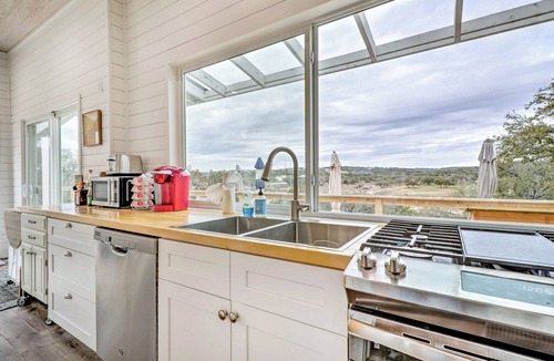 Lakehurst House | Updated Texas Tiny Home Rental on Lake Travis