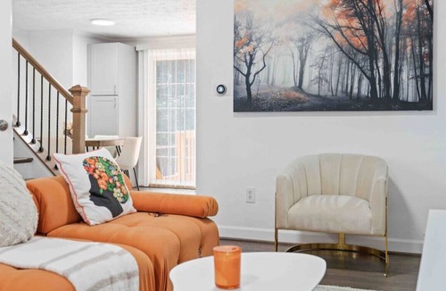 Centreville House | Upgraded 4BDR+3LVL Townhouse, Close to IAD Airport